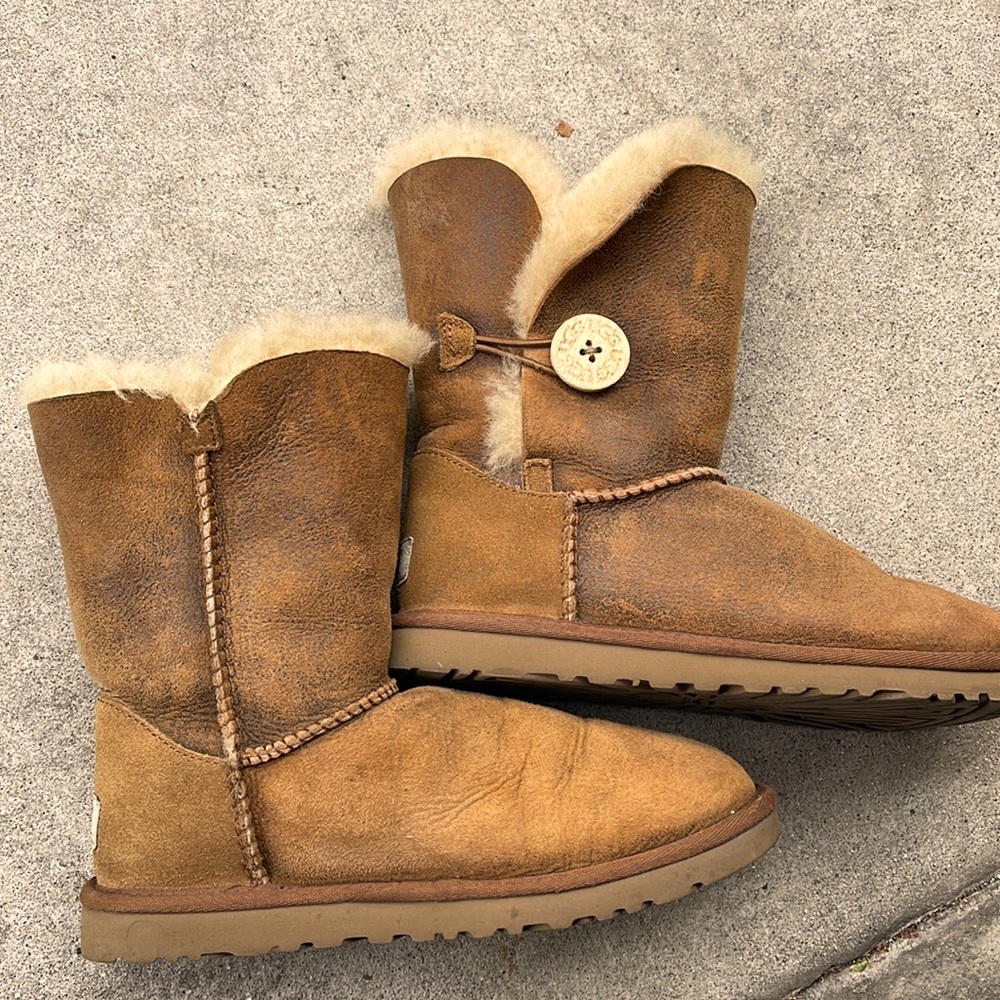Ugg Boot - image 1